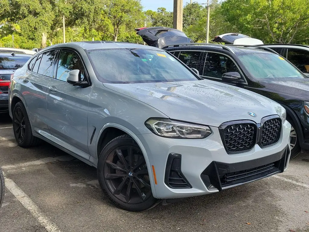2023 BMW X4 xDrive30i