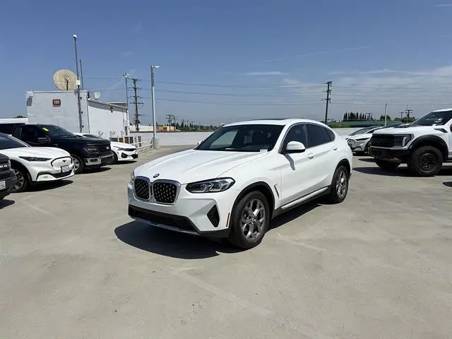2022 BMW X4 xDrive30i