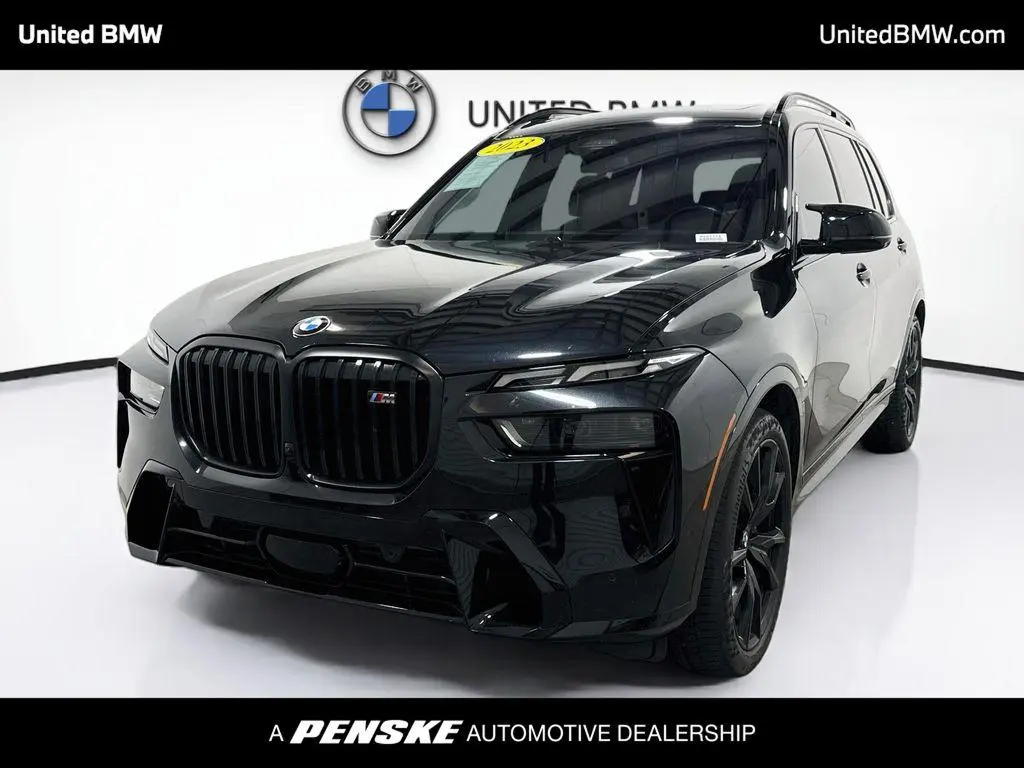 2023 BMW X7 M60i