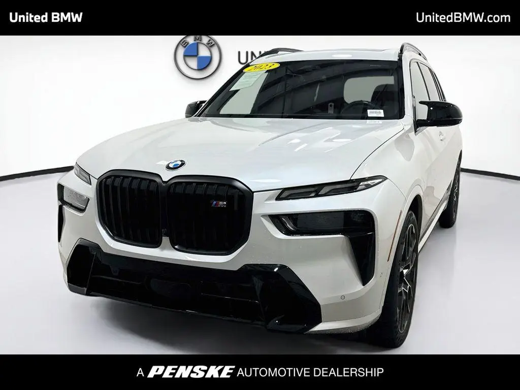 2023 BMW X7 M60i