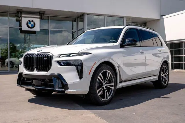 2027 BMW X7 M60i