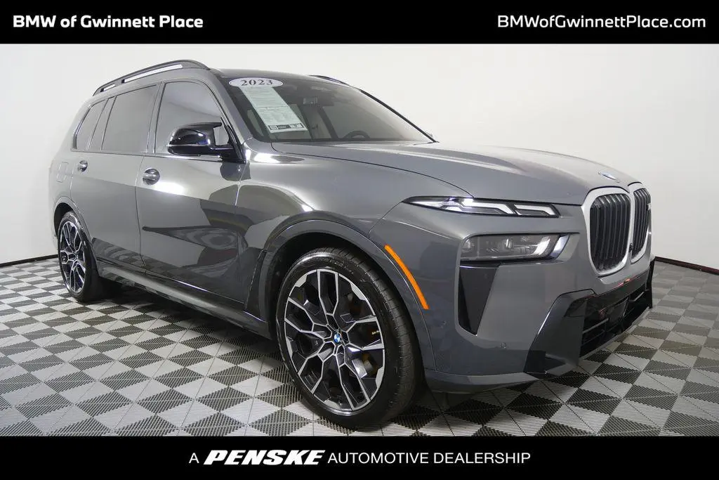 2023 BMW X7 M60i