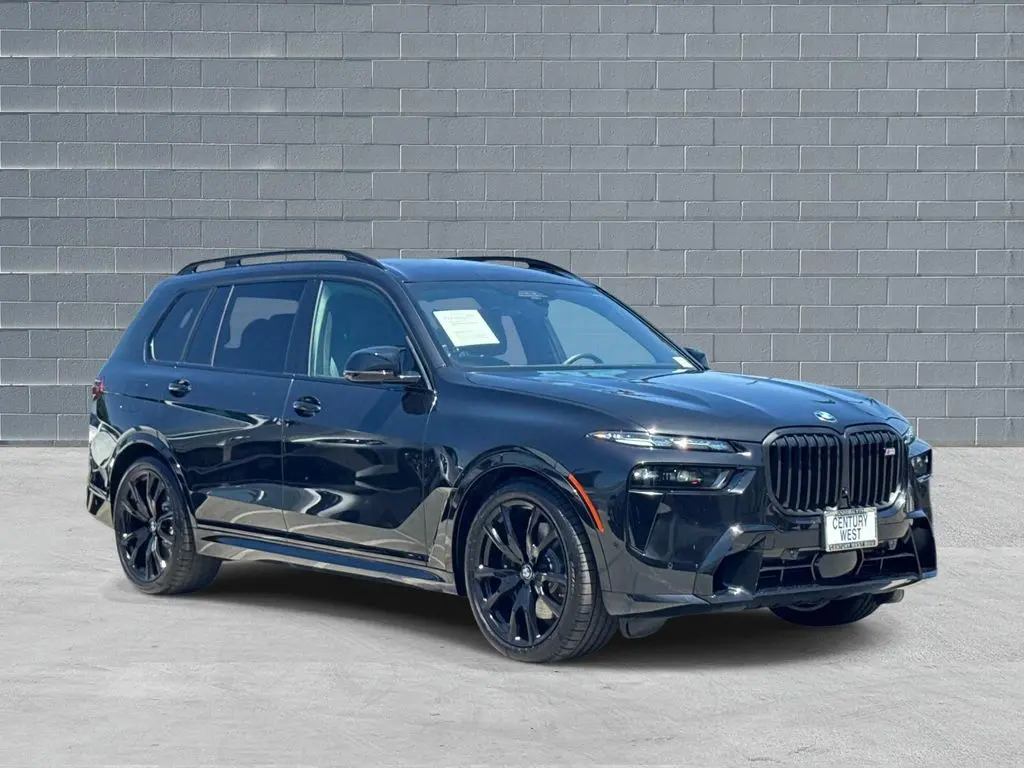 2025 BMW X7 M60i