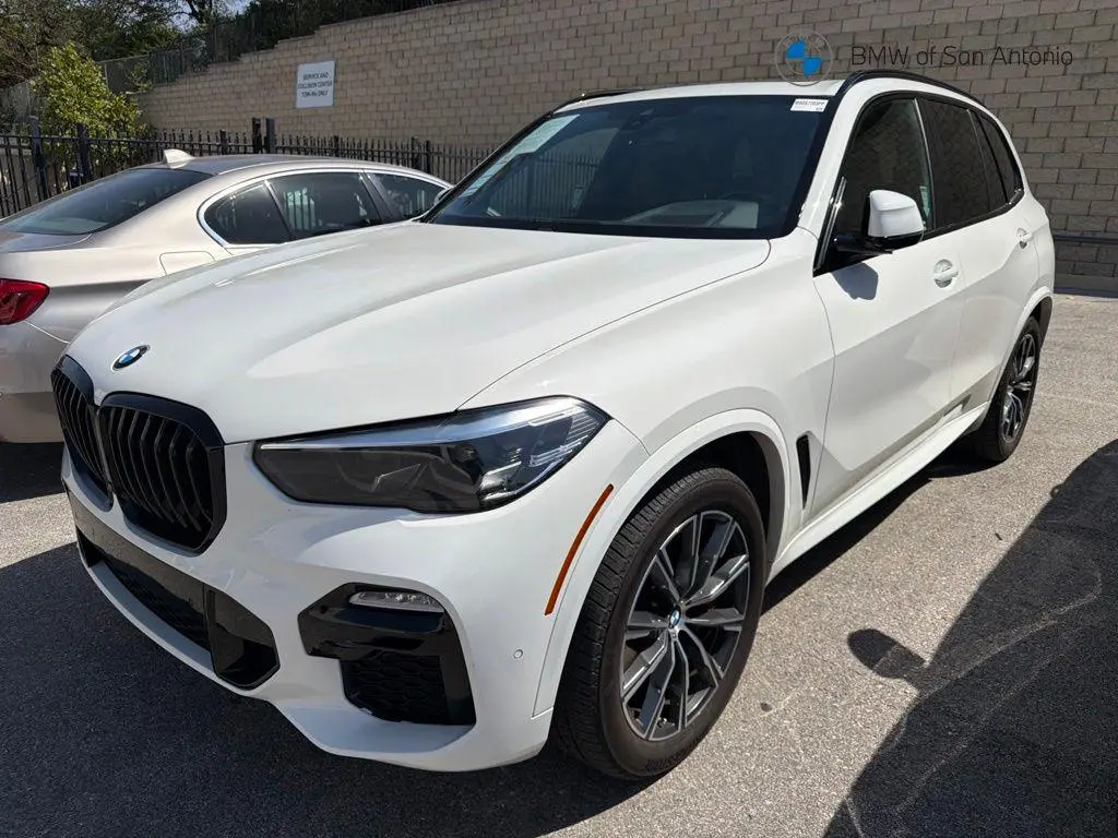 2021 BMW X5 M50i