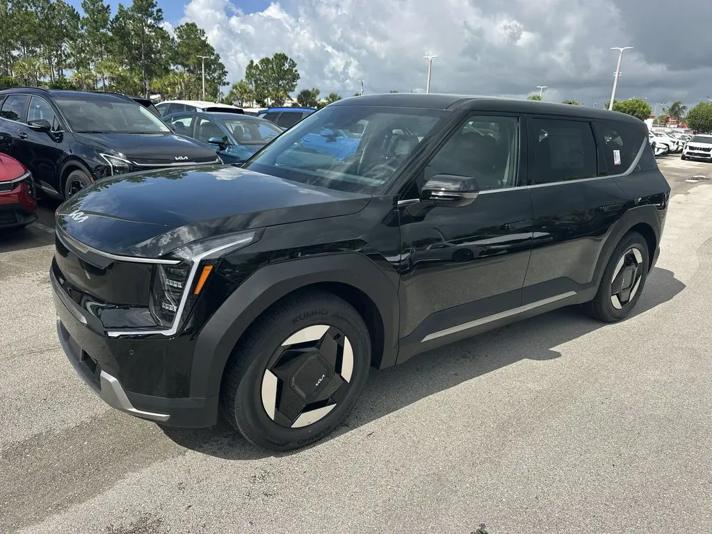 2026 Kia EV9 Light
