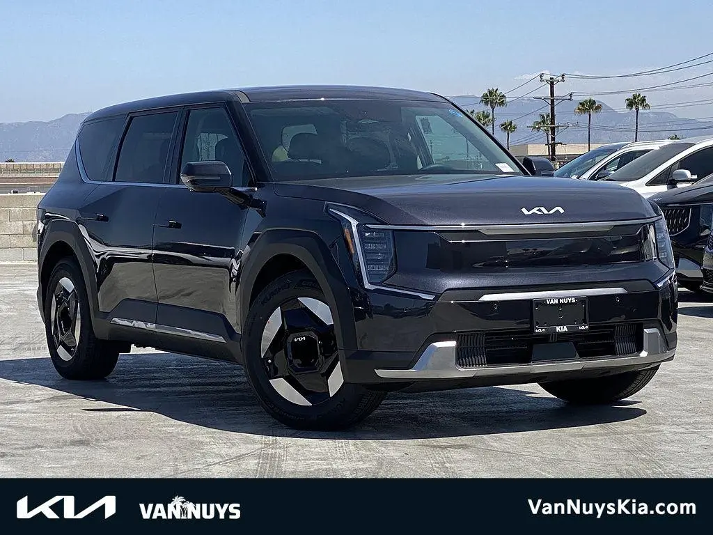 2026 Kia EV9 Light Long Range