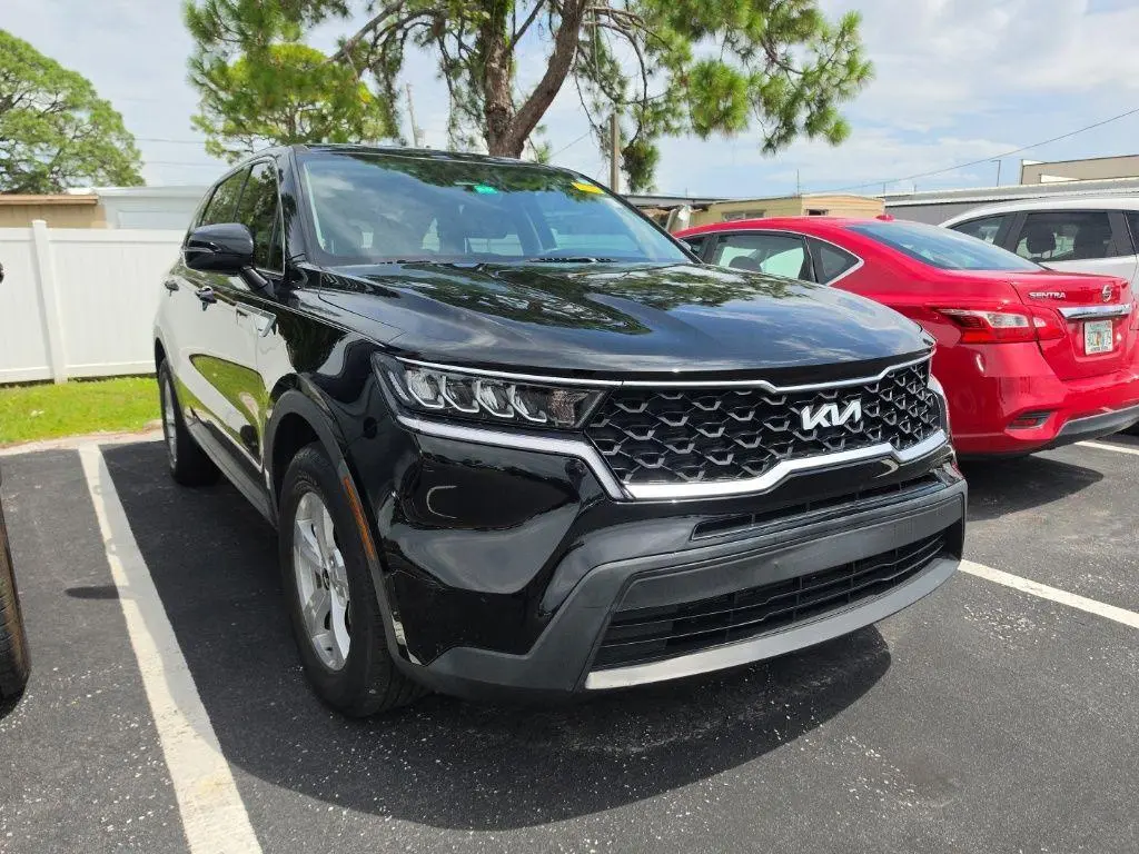 2023 Kia Sorento LX