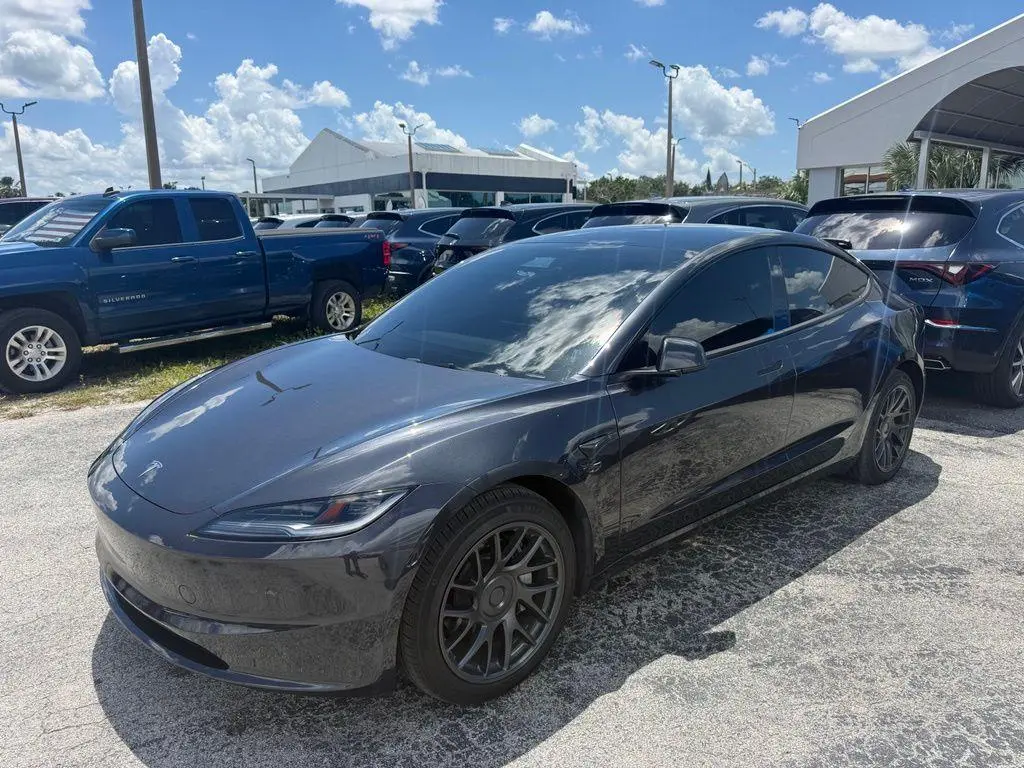 2025 Tesla Model 3 Long Range