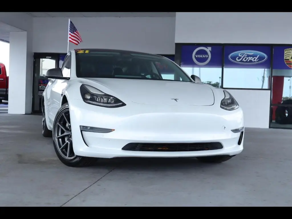 2021 Tesla Model 3 Standard Range Plus