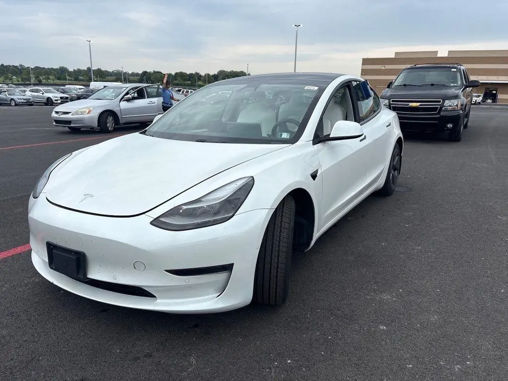 2021 Tesla Model 3 Standard Range Plus