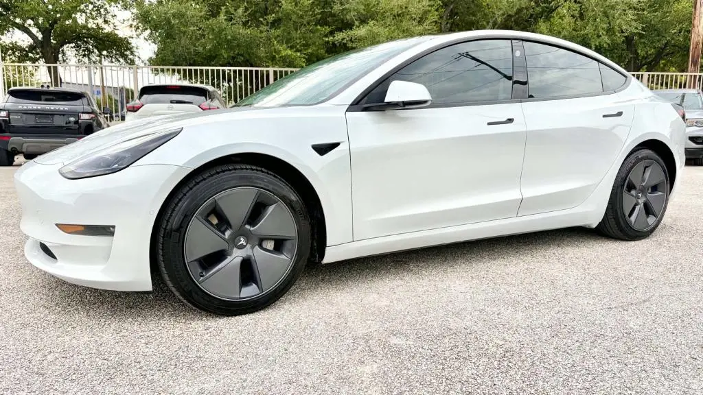 2022 Tesla Model 3 Long Range