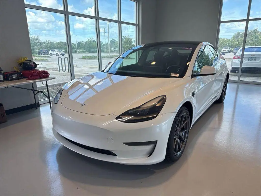 2022 Tesla Model 3 Long Range
