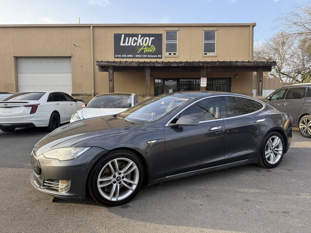 2015 Tesla Model S 70D