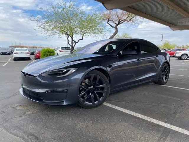 2022 Tesla Model S Plaid