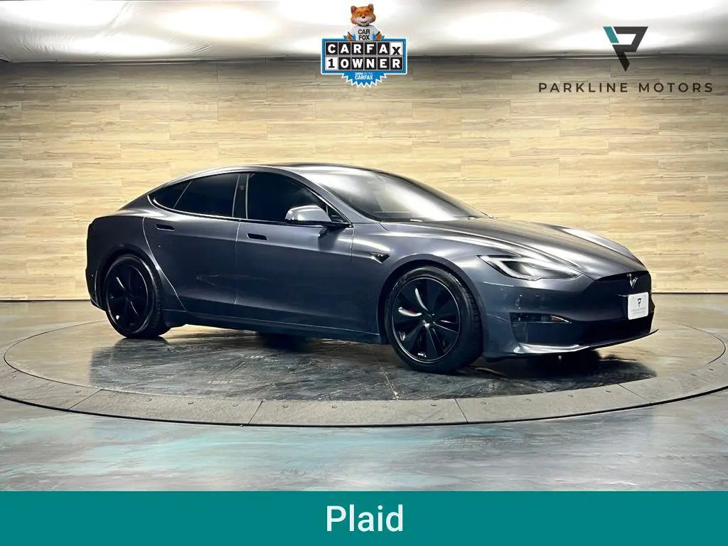 2023 Tesla Model S Plaid