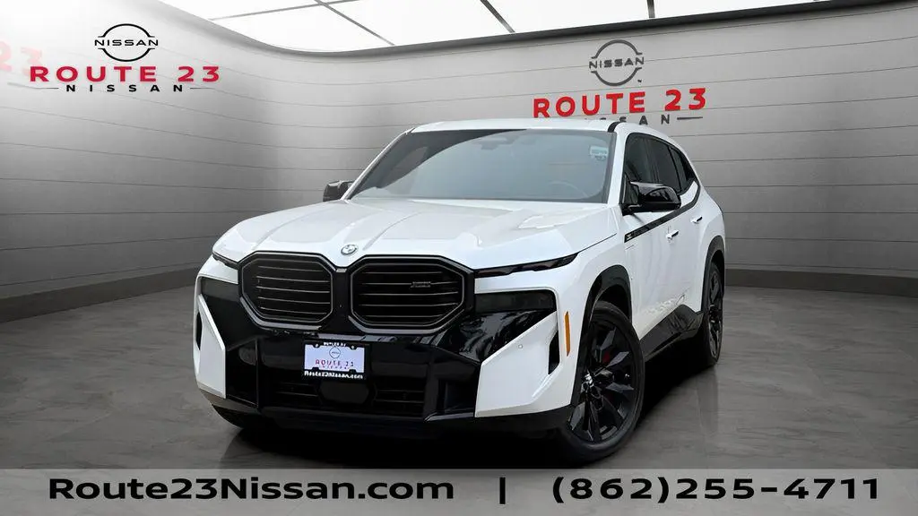 2023 BMW XM Base