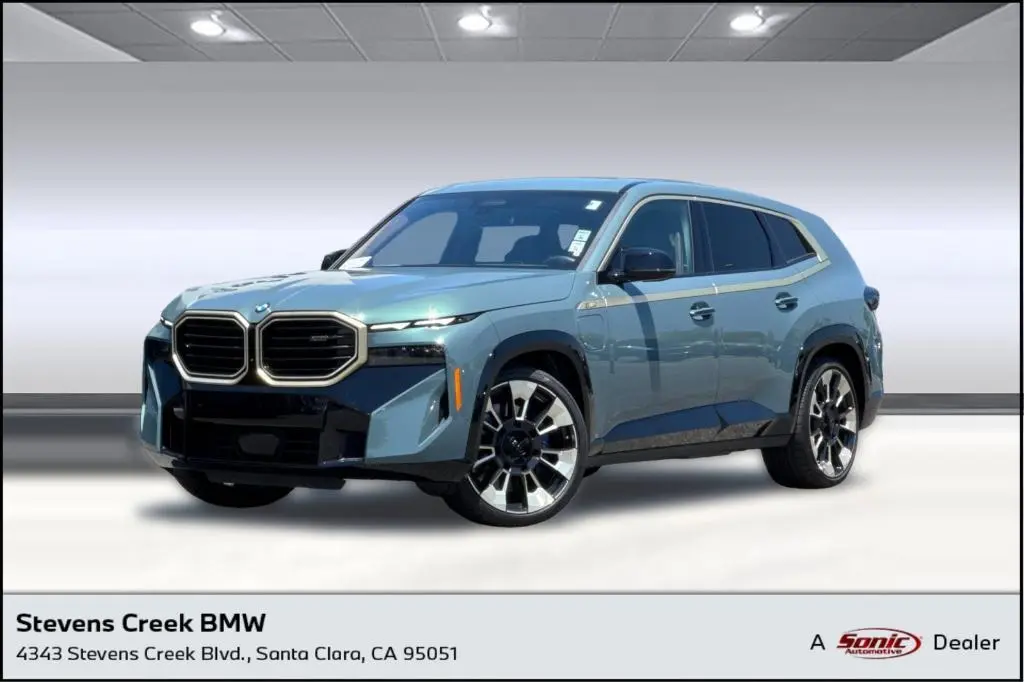 2023 BMW XM Base