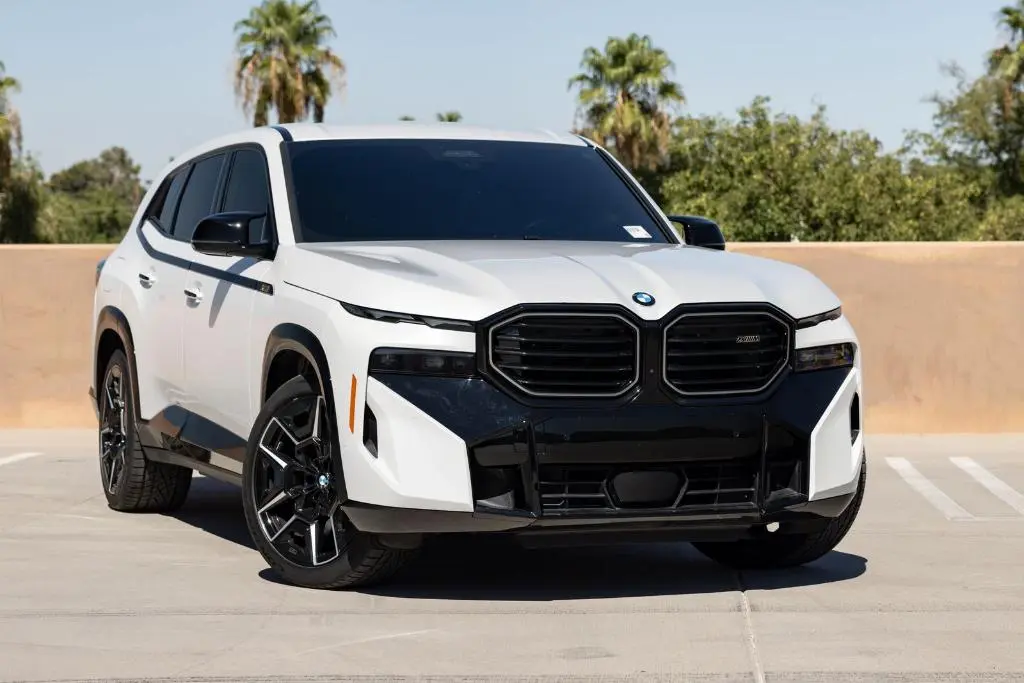 2024 BMW XM Base