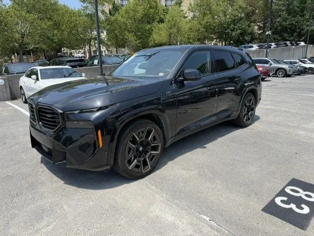 2023 BMW XM Base