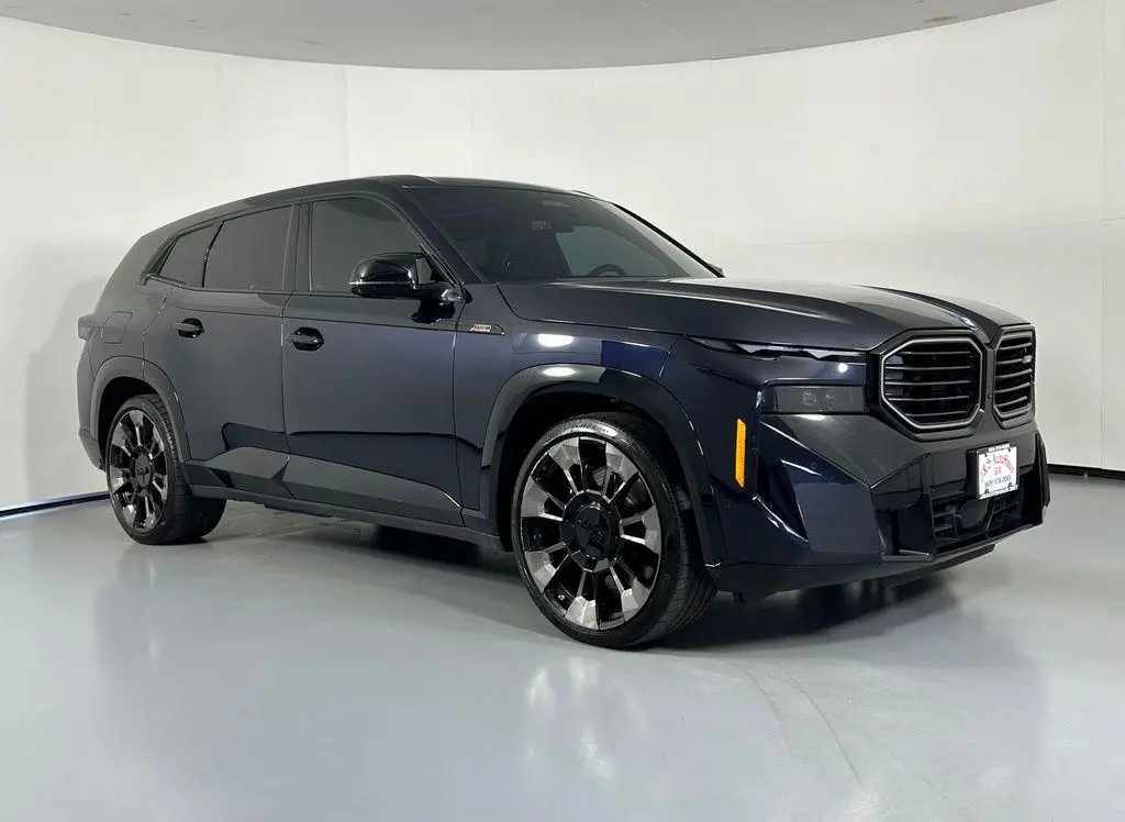 2023 BMW XM Base