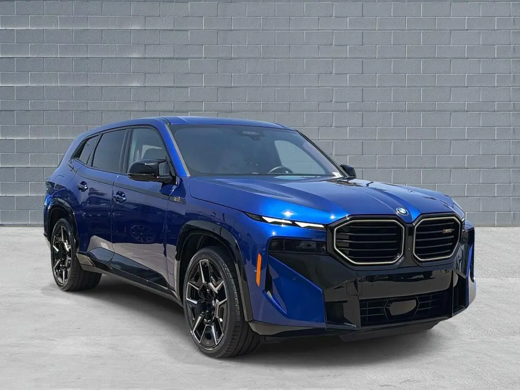 2023 BMW XM Base