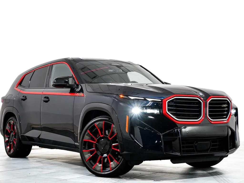 2023 BMW XM Base