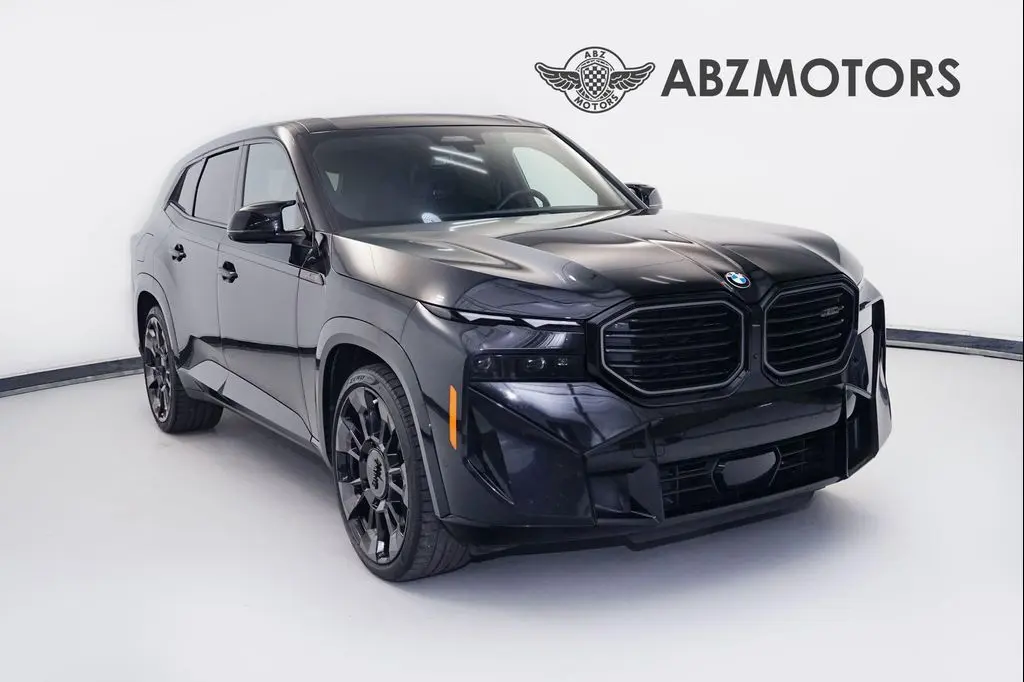 2023 BMW XM Base