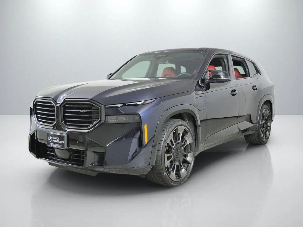 2023 BMW XM Base