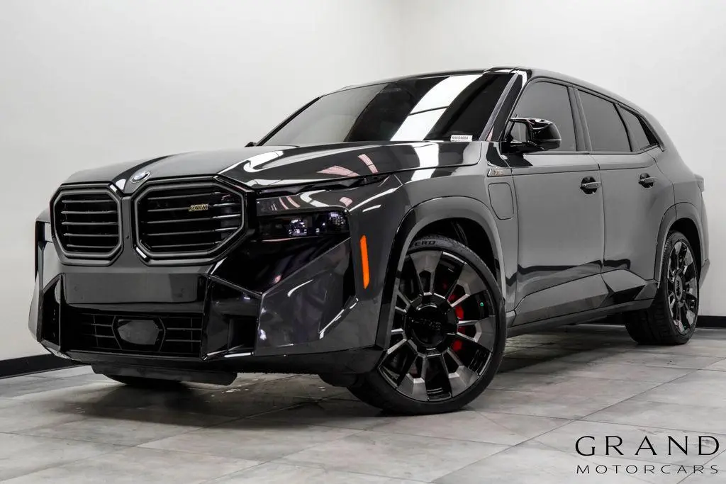 2024 BMW XM Base
