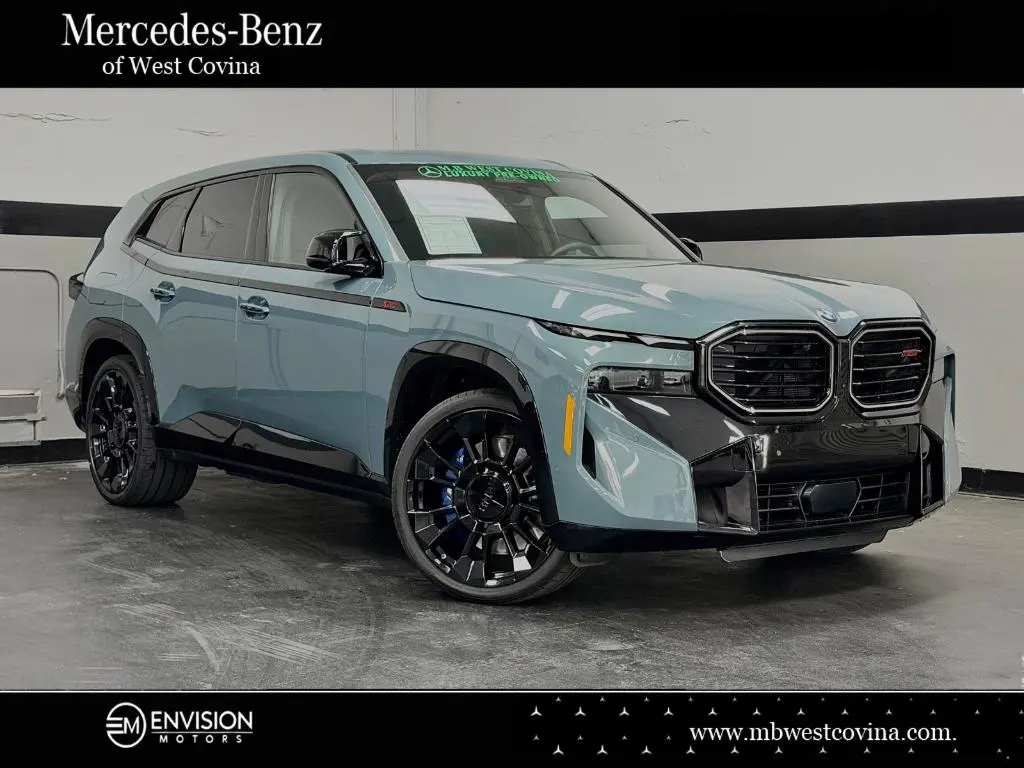 2025 BMW XM Label
