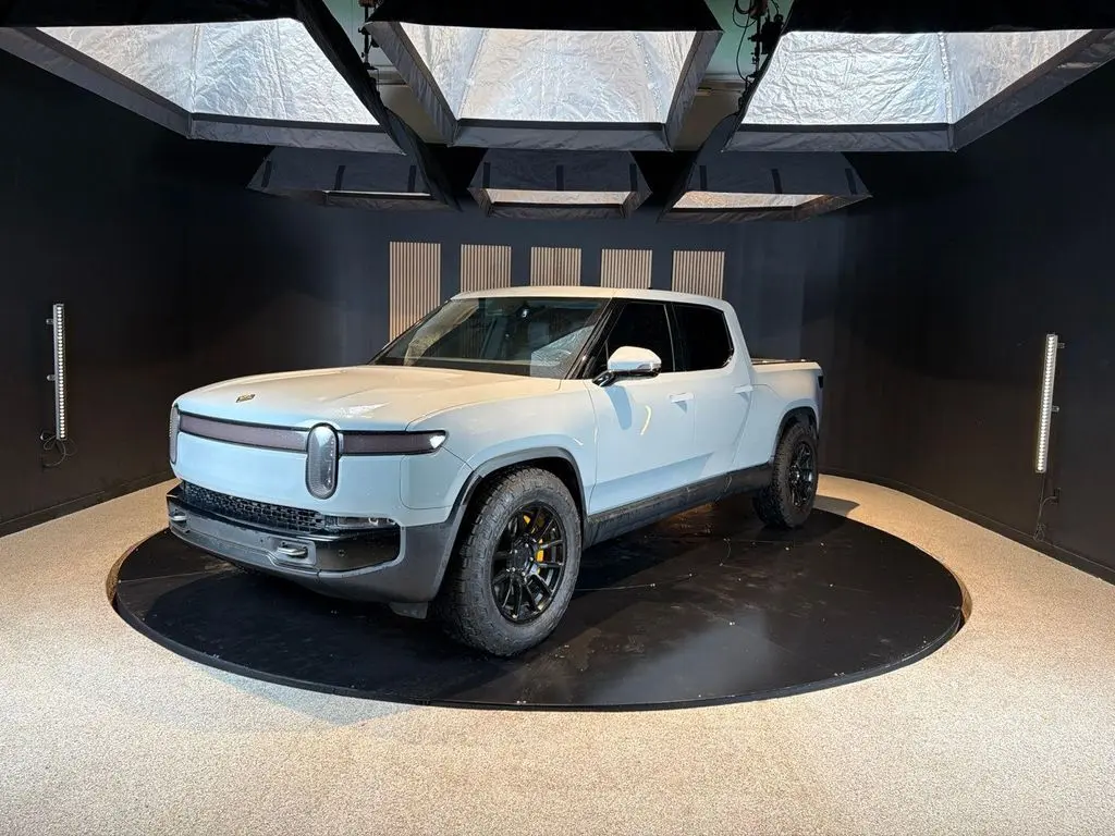 2022 Rivian R1T Adventure