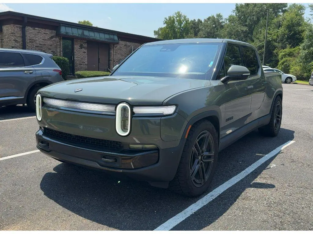 2026 Rivian R1T Premium
