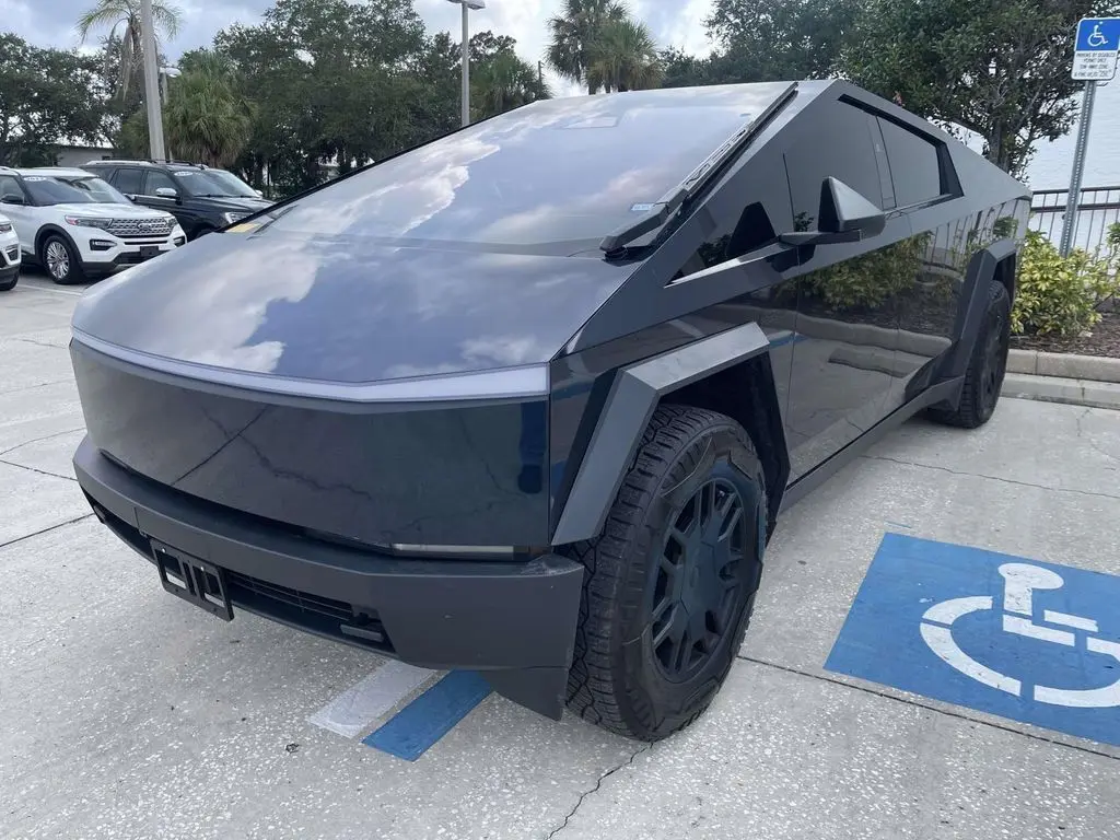 2024 Tesla Cybertruck