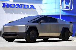 2024 Tesla Cybertruck Cyberbeast