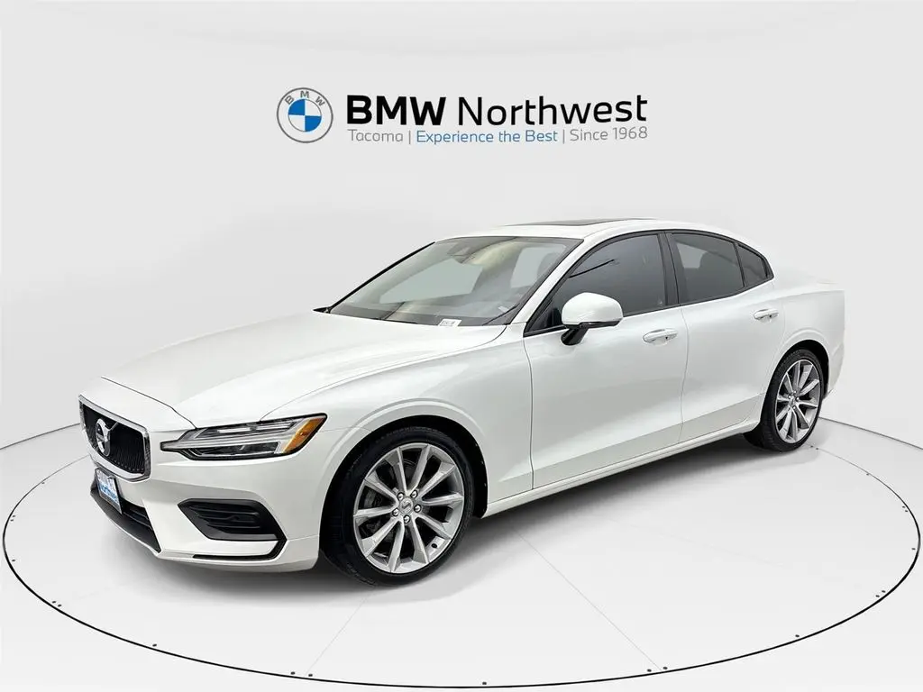2020 Volvo S60 T5 Momentum