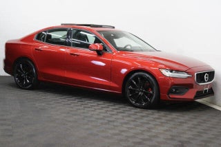 2021 Volvo S60 T5 Momentum