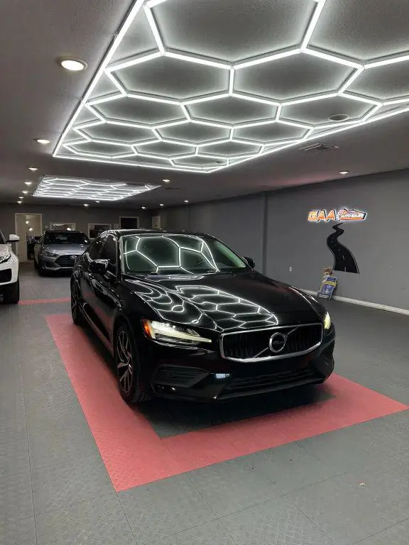 2020 Volvo S60 T5 Momentum
