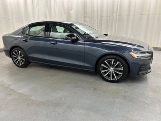 2021 Volvo S60 T5 Momentum