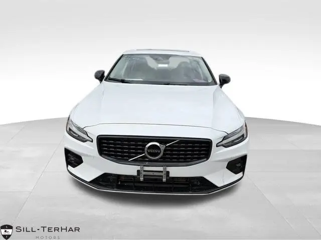 2021 Volvo S60 T5 Momentum