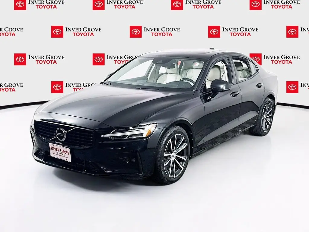 2021 Volvo S60 T5 Momentum