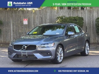 2021 Volvo S60 T6 Momentum