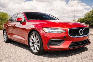 2020 Volvo S60 T6 Momentum