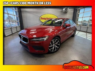 2020 Volvo S60 T6 Momentum