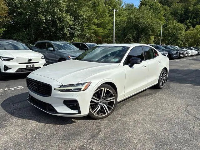 2019 Volvo S60 T6 R-Design