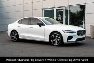 2022 Volvo S60 T8 R-Design