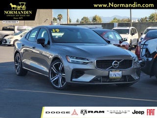 2019 Volvo S60 T8 R-Design