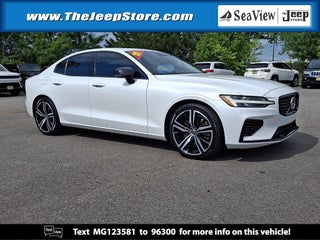 2021 Volvo S60 T8 R-Design Expression