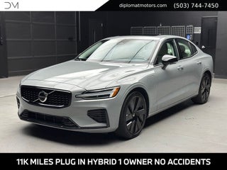 2024 Volvo S60 T8 Plus Dark Theme