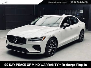 2023 Volvo S60 T8 Plus Dark Theme