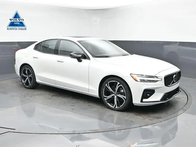 2025 Volvo S60 B5 Plus